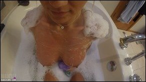 Nikki Sims nikki sims pov bath 04 thumb - POV Bath Tits