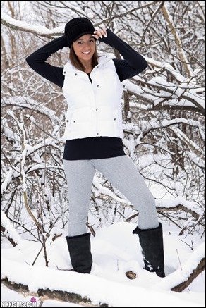 Nikki Sims nikki sims last snow 01 thumb - Bye Winter