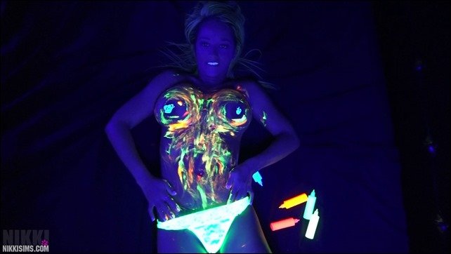 Nikki Sims nikki sims black ligh paint 07 - Black Light Body Paint