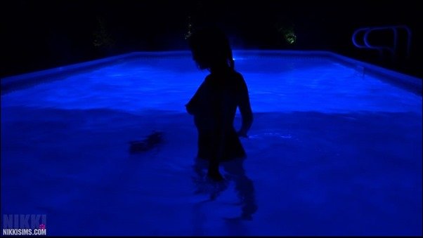 Nikki Sims nikki sims late night 08 thumb - Late Night Skinny Dip